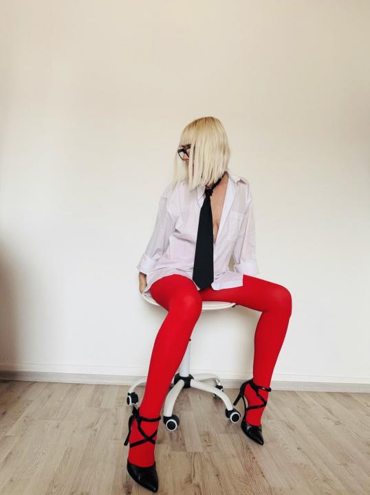 Webcam chat profile for SweetBerry035: Leather