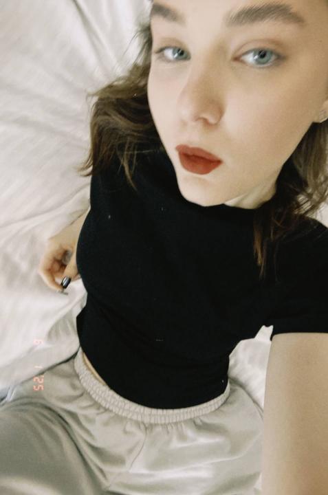 Webcam chat profile for MoonlightEcho: Ask about my Hobbies