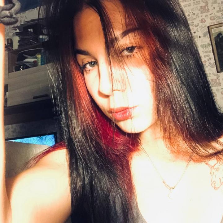 Webcam chat profile for Oriana: Ask about my Hobbies