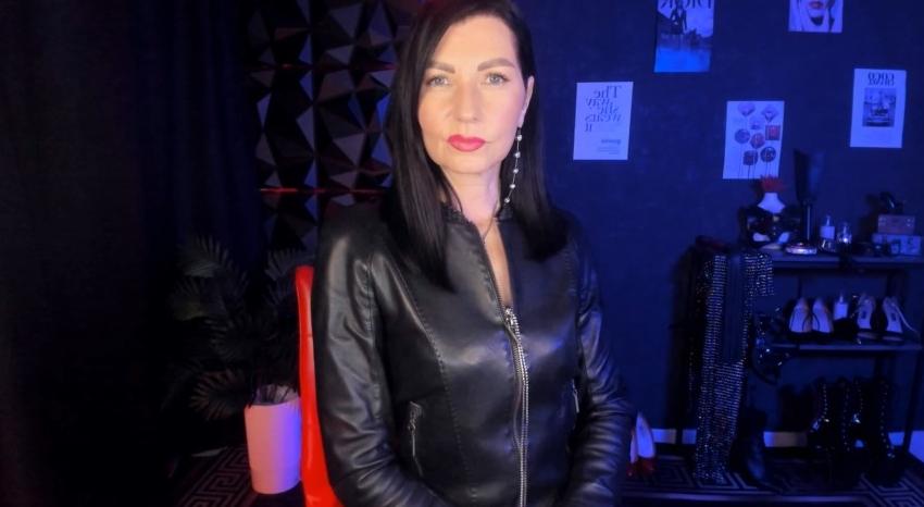 Webcam chat profile for MonicaCheerful: Dominatrix