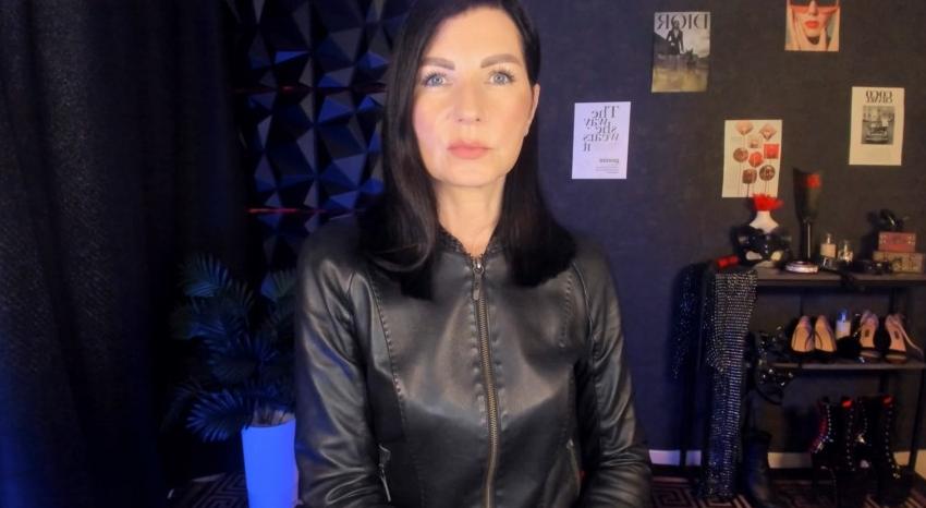 Webcam chat profile for MonicaCheerful: Dominatrix