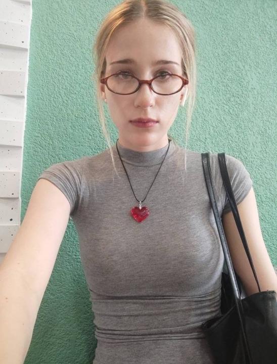 Webcam chat profile for SolomiiaA: Ask about my Hobbies