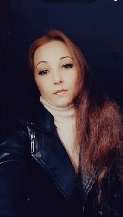 Webcam chat profile for Mirellia: Conversation