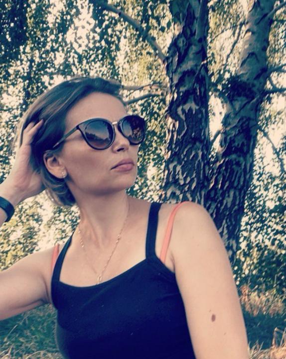 Webcam chat profile for LittleFoxyy: Outdoor Activities