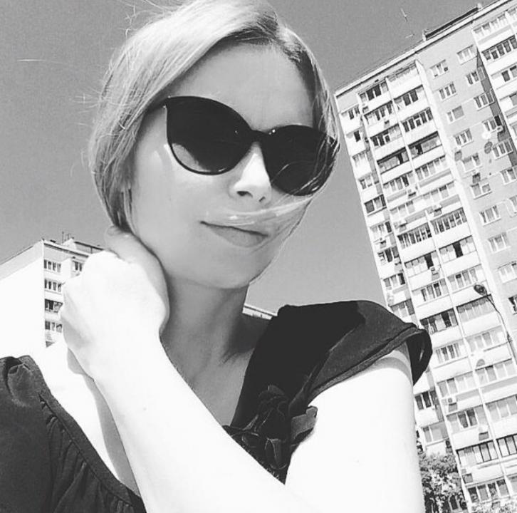Webcam chat profile for LittleFoxyy: Outdoor Activities