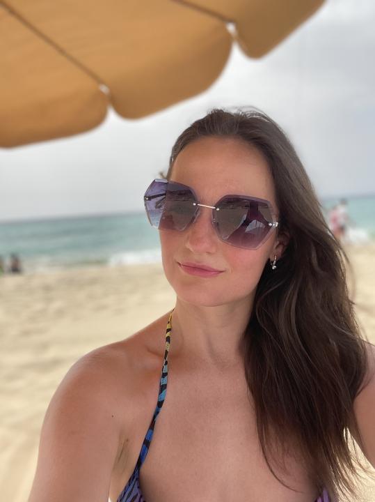 Webcam chat profile for CelesteFleur: Kissing