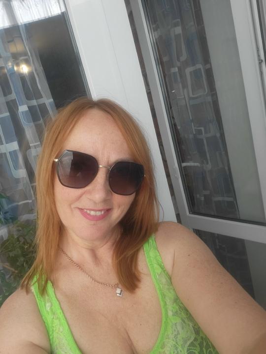 Webcam chat profile for Candy45: Travel