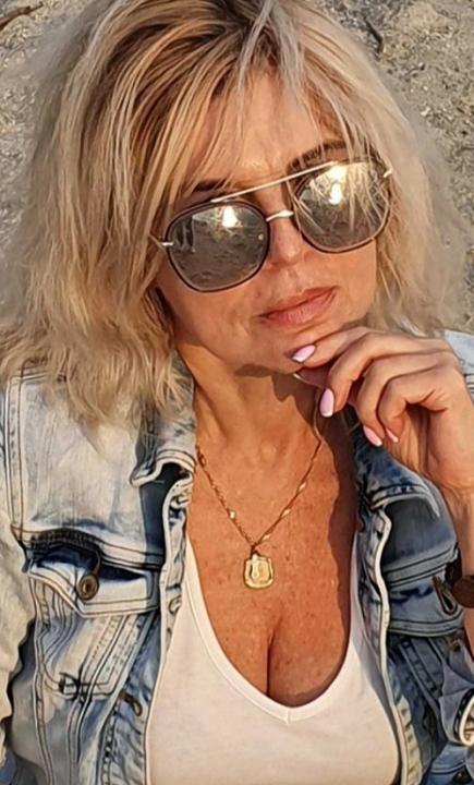 Webcam chat profile for YourMilady1