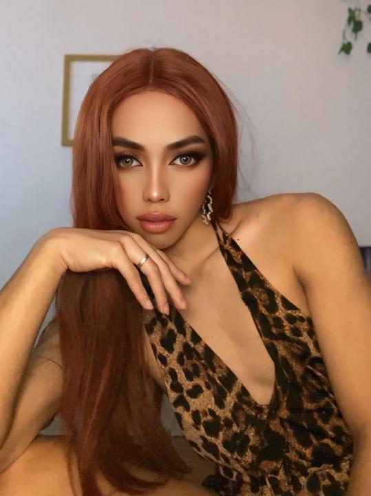 Webcam chat profile for xxADRIANNAxx: Bondage & discipline