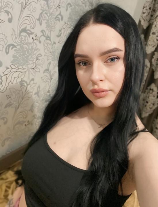 Webcam chat profile for JessieNice: Legs, feet & shoes
