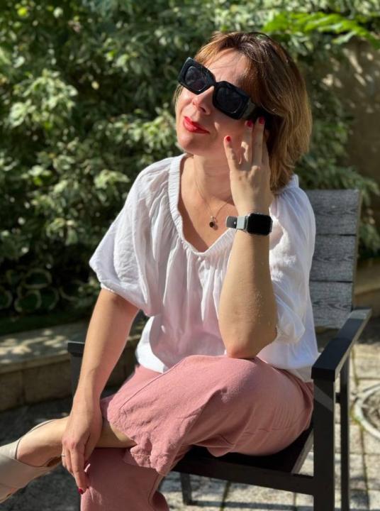 Webcam chat profile for Dinara: Ask about my Hobbies