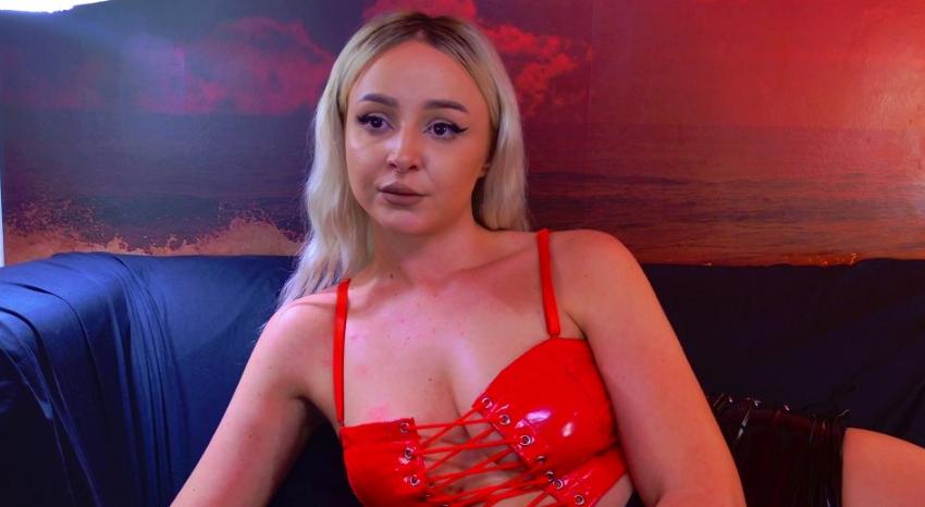 Webcam chat profile for JuliaDESIRE: Bondage & discipline