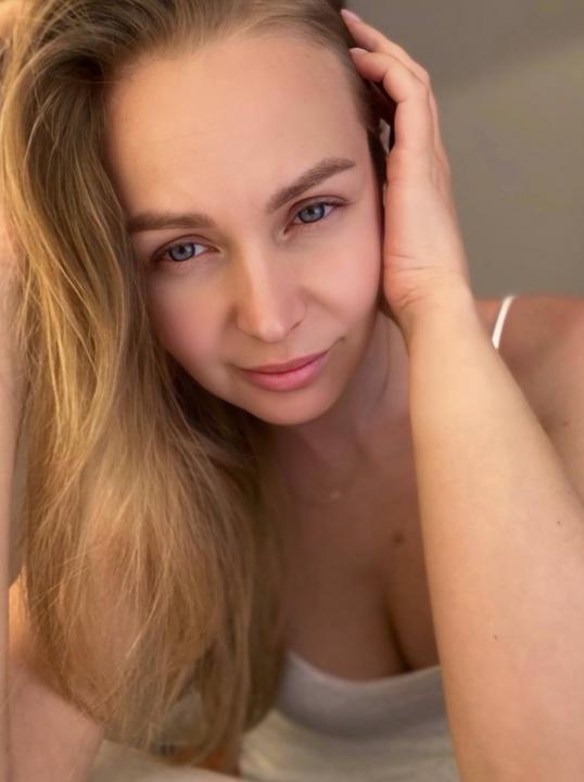 Webcam chat profile for magdakiss