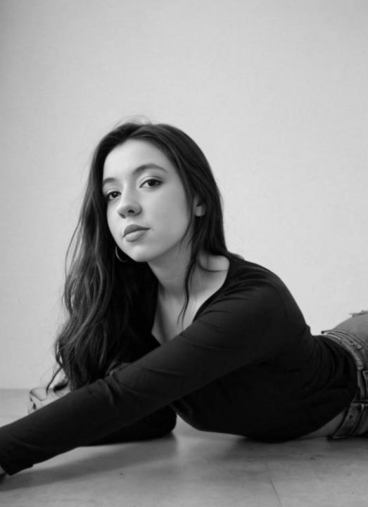 Webcam chat profile for Briarrose