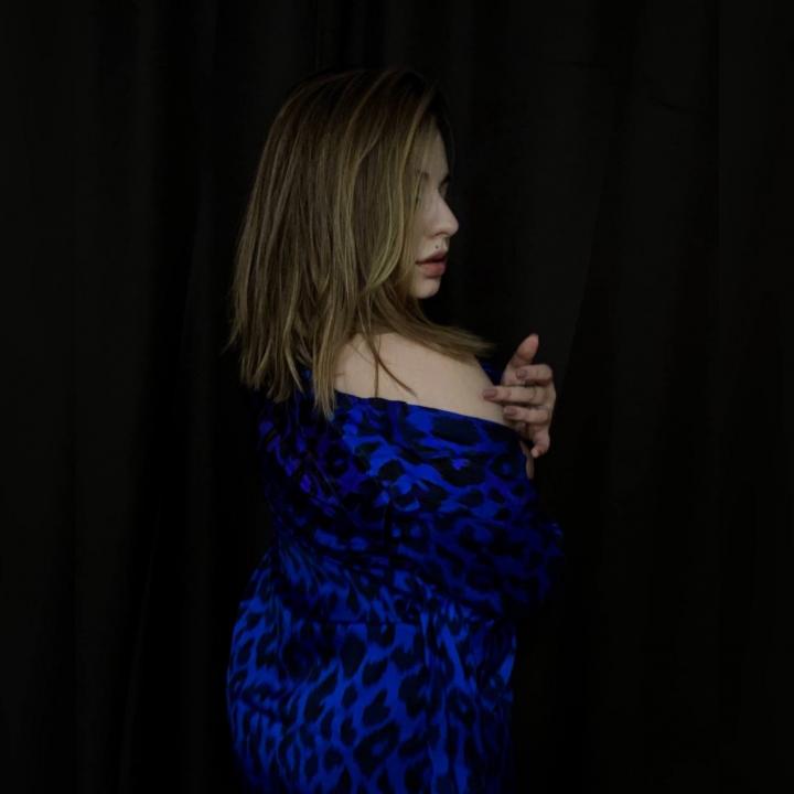 Webcam chat profile for Milaxcute: Latex & rubber