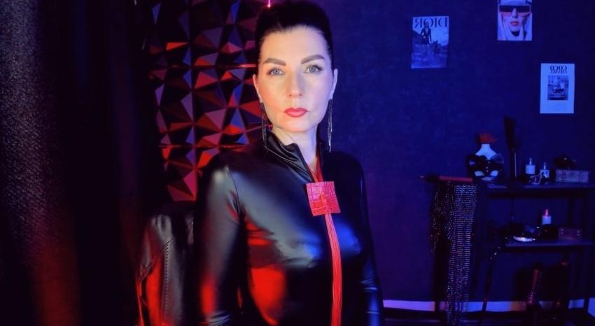 Webcam chat profile for MonicaCheerful: Dominatrix