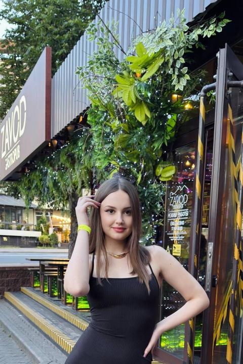 Webcam chat profile for FairyNova: Ask about my Hobbies