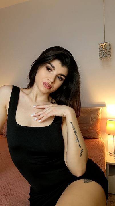 Webcam chat profile for CelineMayersxx: Bondage & discipline
