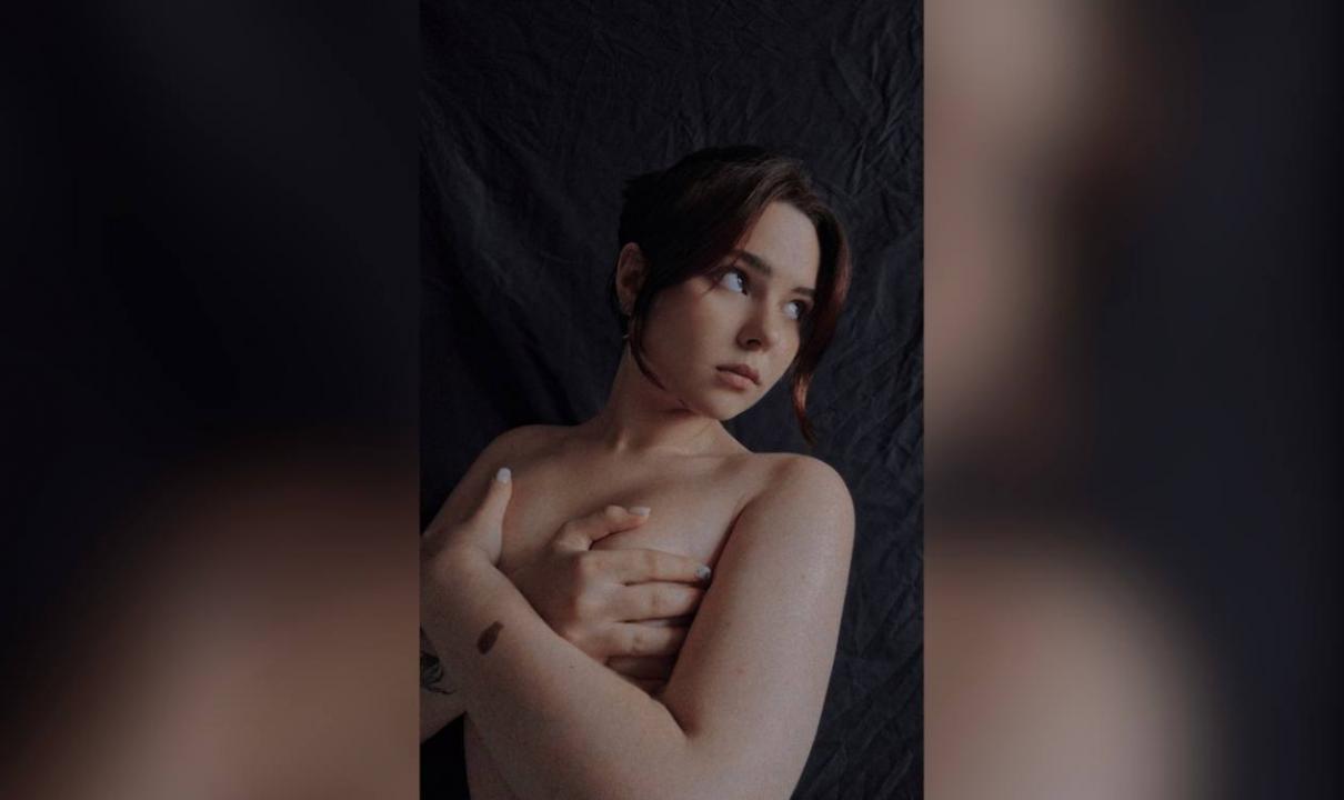 Webcam chat profile for HotQueen: Bondage & discipline