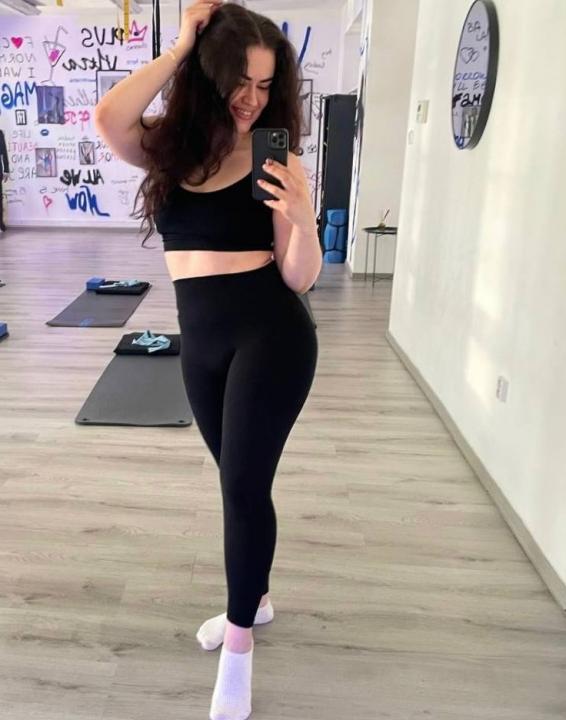 Webcam chat profile for Vikoniya: Ask about my Hobbies
