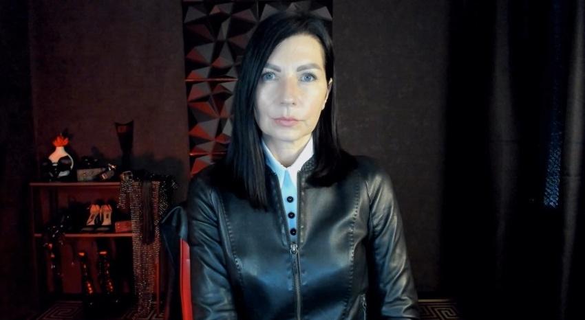 Webcam chat profile for MonicaCheerful: Dominatrix