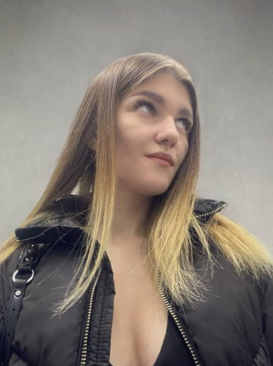 Webcam chat profile for SweetPeaPie: Leather