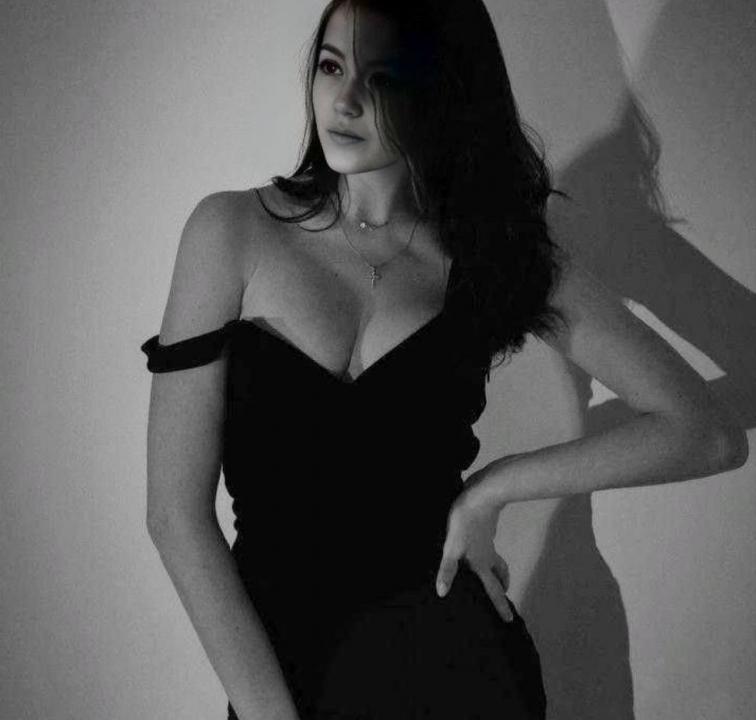 Webcam chat profile for Candice: Ask about my Hobbies
