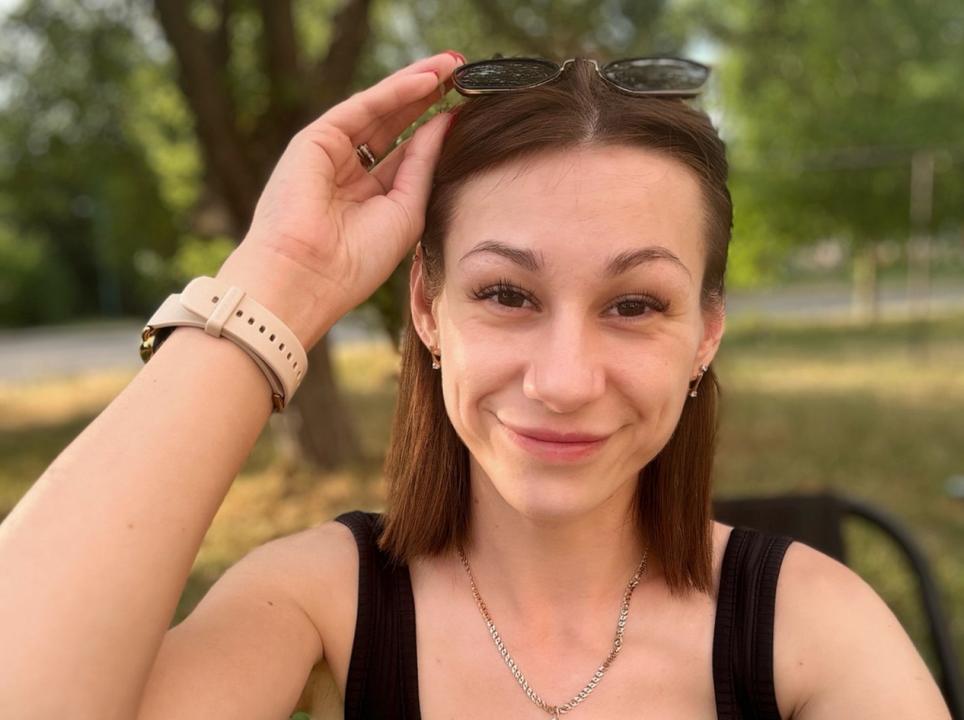 Webcam chat profile for BerryBliss: Dancing