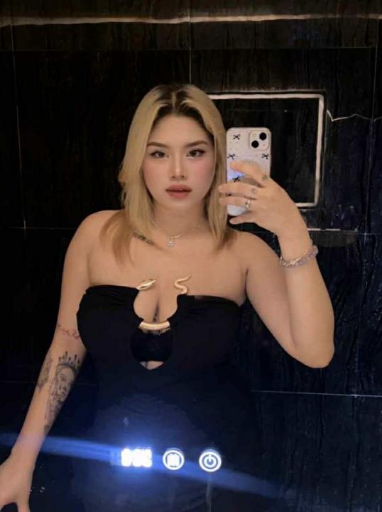 Webcam chat profile for Angelica4you: Kissing