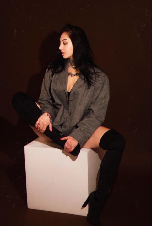 Webcam chat profile for SweetNikaGirl: Outfits