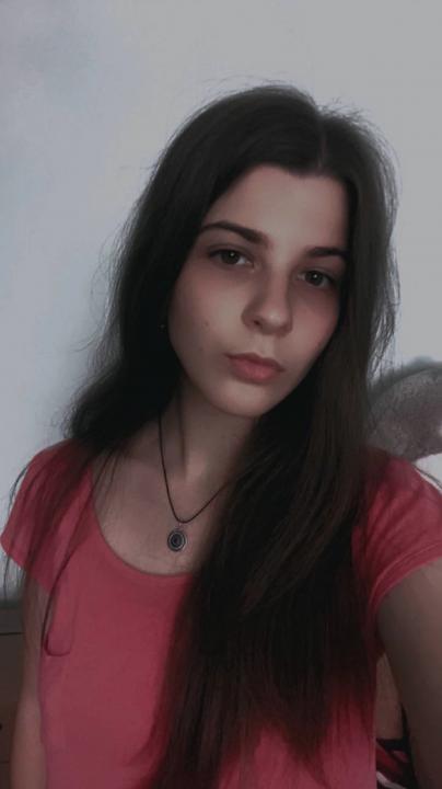 Webcam chat profile for Elana: Outdoor Activities