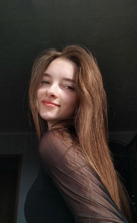 Webcam chat profile for NinaVibes: Ask about my Hobbies