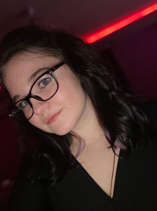 Webcam chat profile for AngelBerry: Ask about my Hobbies