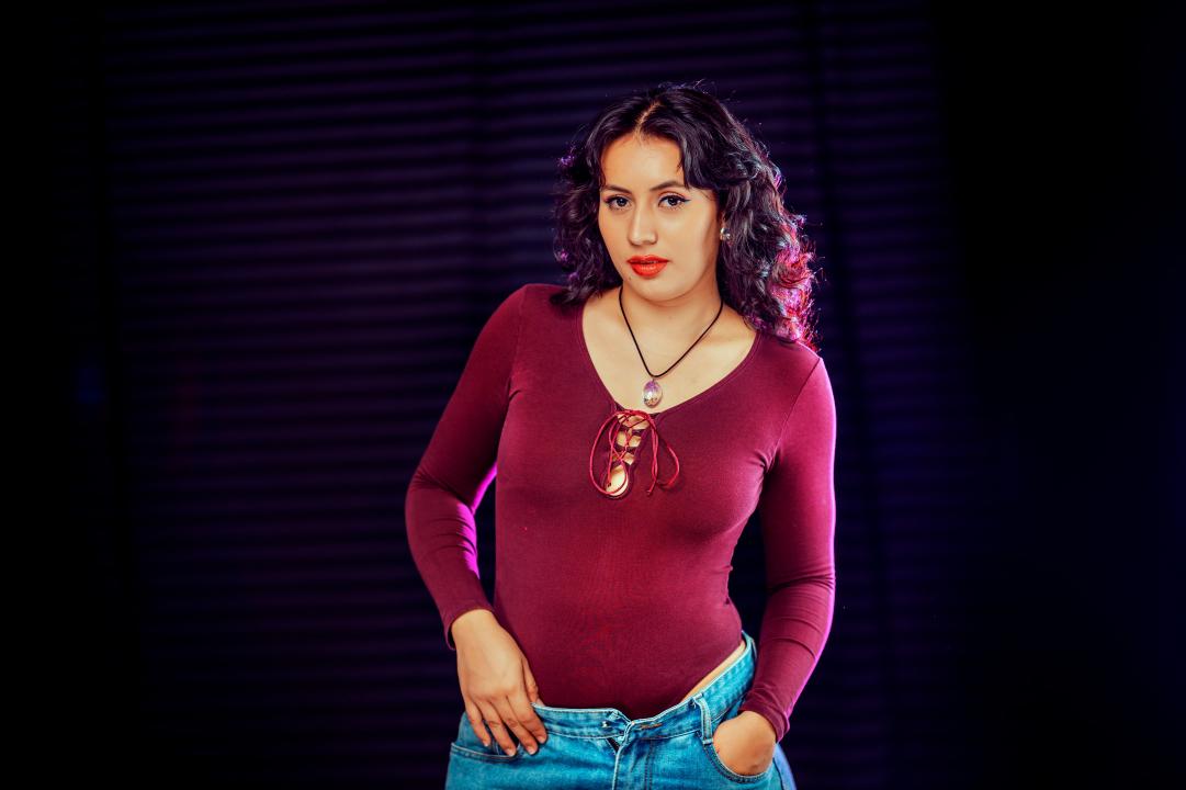 Webcam chat profile for KourtneyLobo: Bondage & discipline
