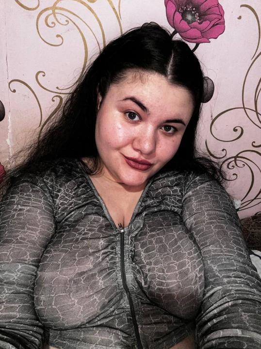 Webcam chat profile for Uli4kaLI