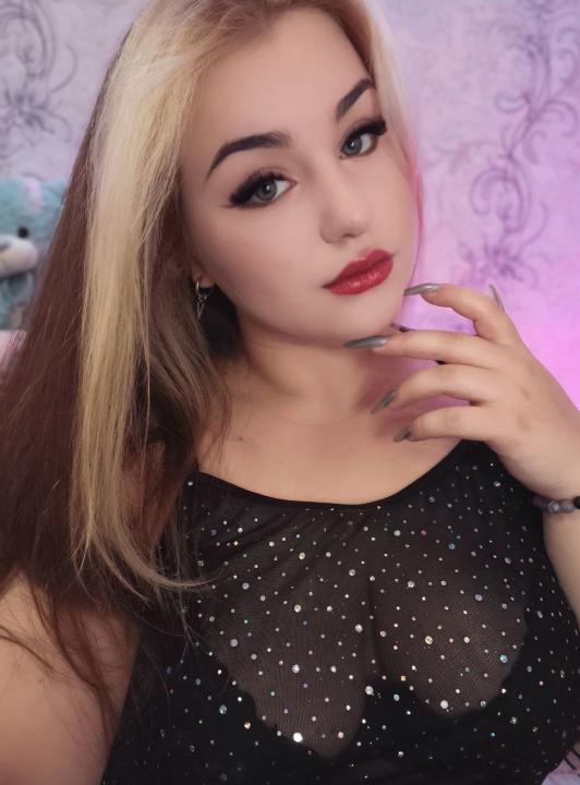 Webcam chat profile for AlSunset22: Sports