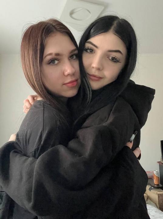 Webcam chat profile for RuthAndJess: Bondage & discipline