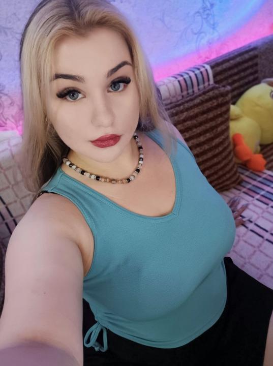 Webcam chat profile for AlSunset22: Sports
