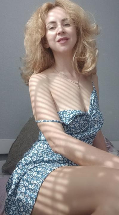 Webcam chat profile for SweettWomann