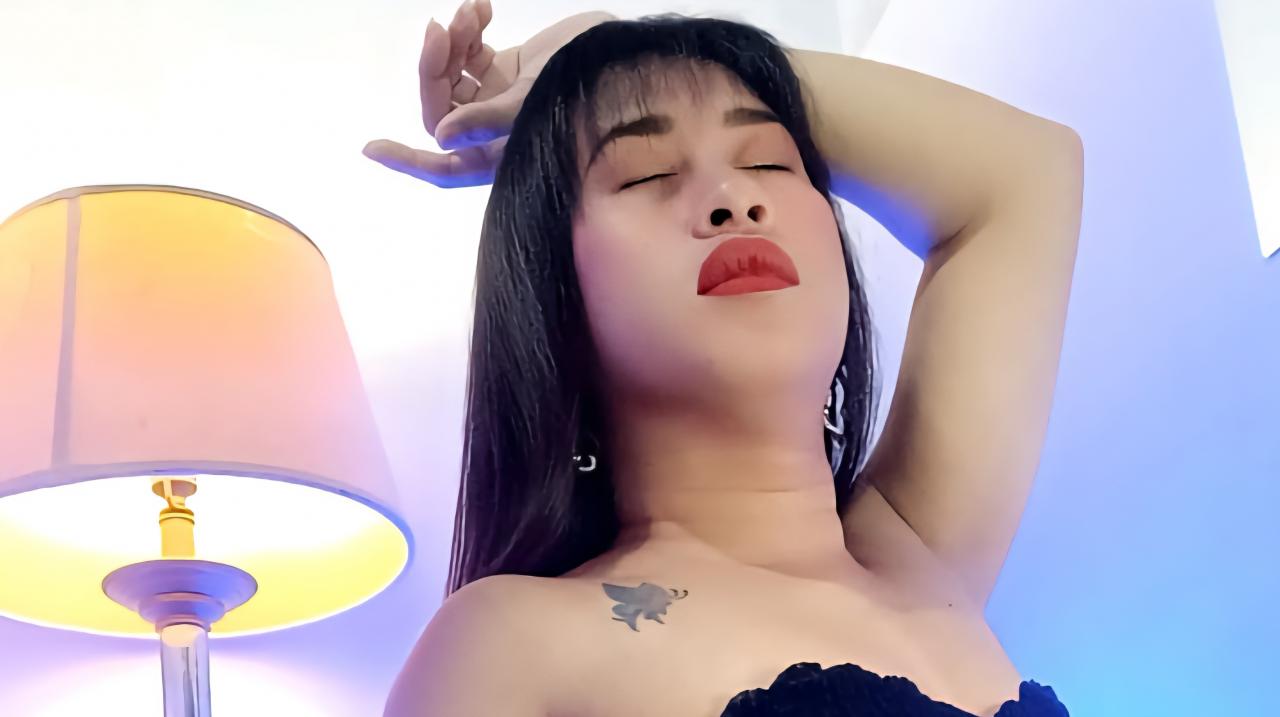 Webcam chat profile for Bebe77
