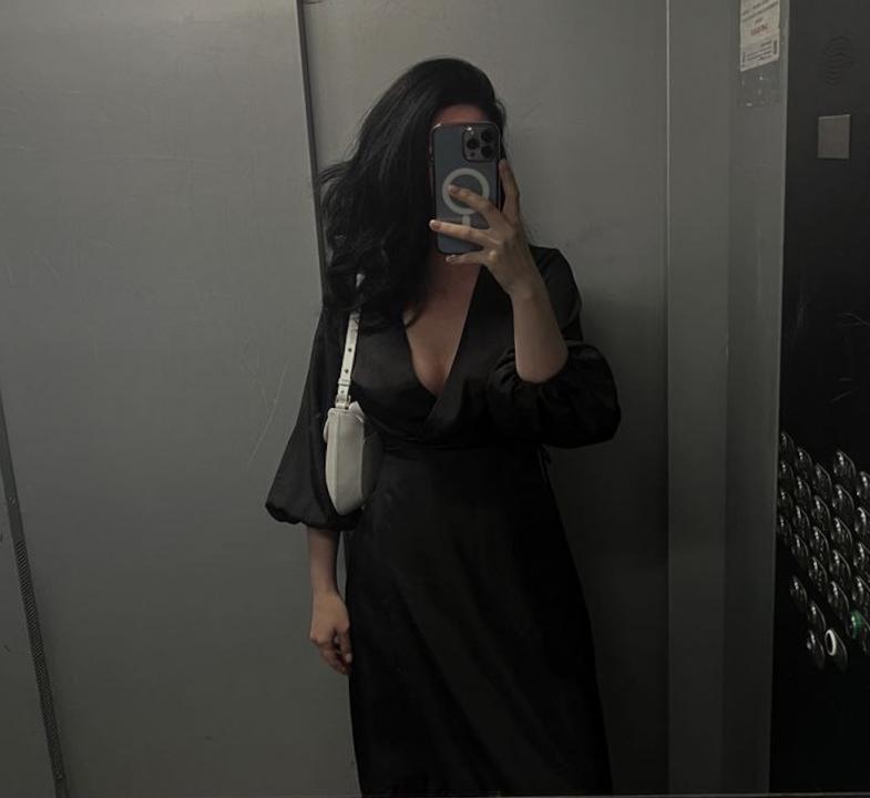 Webcam chat profile for AdeliaQueen: Ask about my other interests