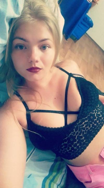 Webcam chat profile for Dayana