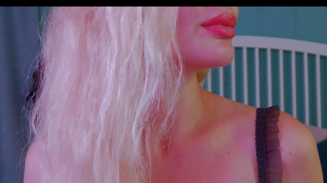 Webcam chat profile for 1PureDiamond: Leather