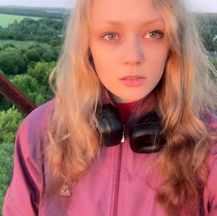 Webcam chat profile for SkySorceress: Ask about my Hobbies