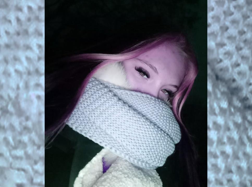Webcam chat profile for PinkPhoenix: Outfits