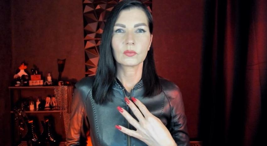 Webcam chat profile for MonicaCheerful: Dominatrix