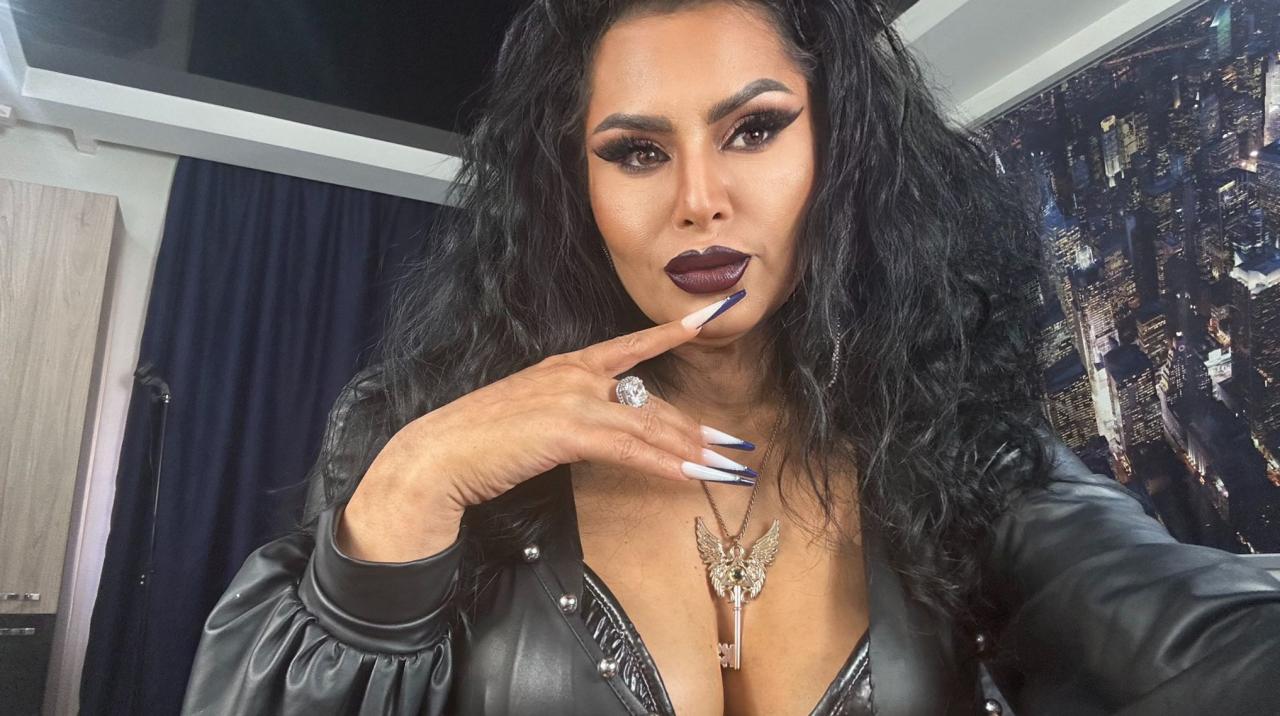 Webcam chat profile for 1BestMistress: Dominatrix