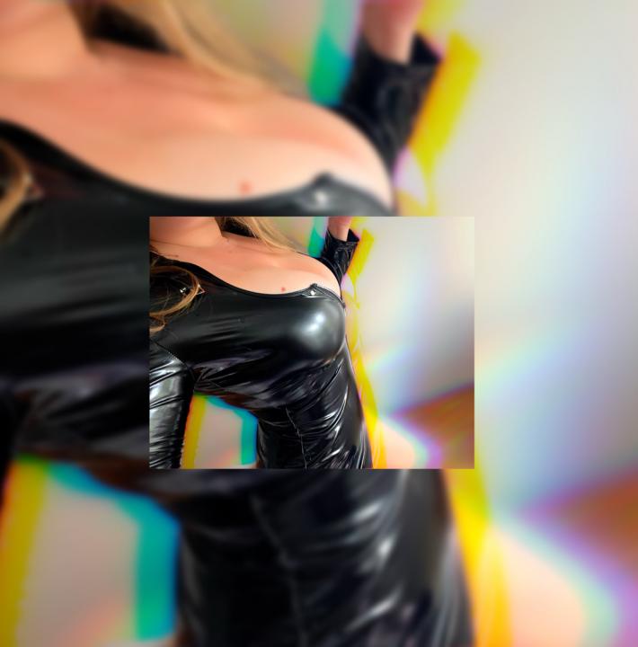 Webcam chat profile for Sweetheart699: Dominatrix