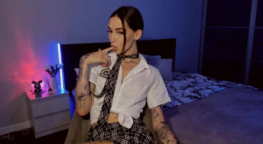Webcam chat profile for SophieKiss: Leather