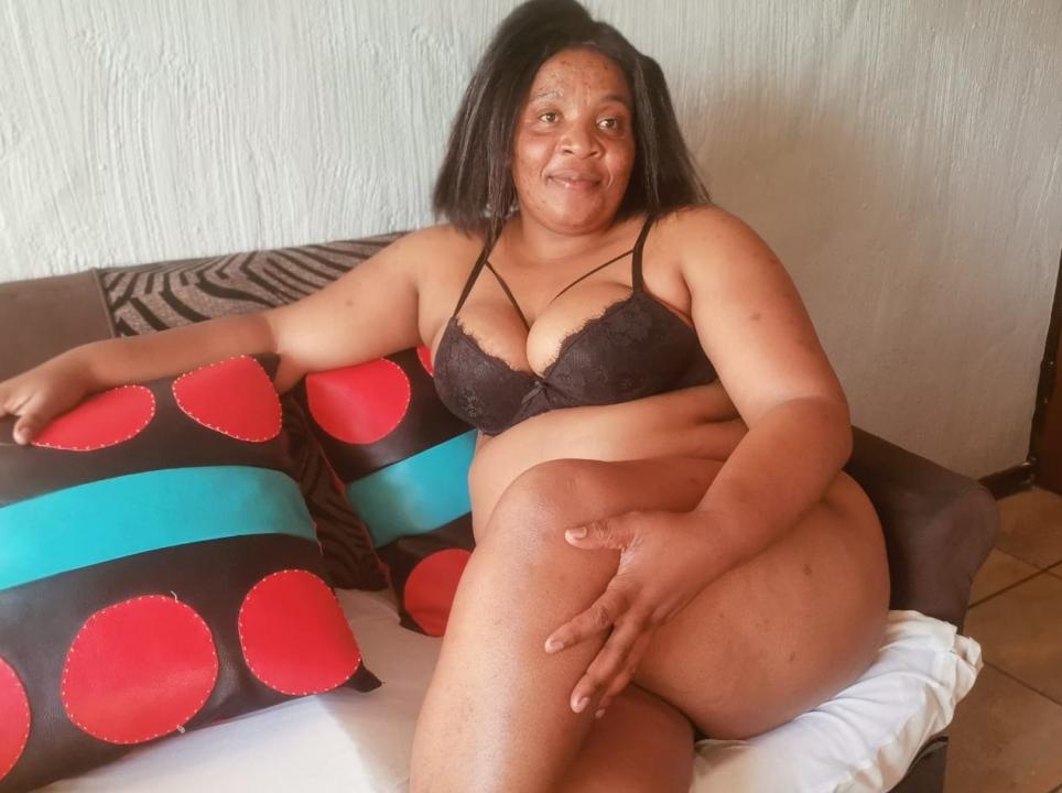 Webcam chat profile for JuicyLucyx: Bondage & discipline